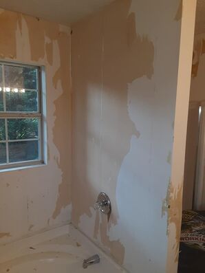 Before and After Wallpaper Removal Services in Dunwoody, GA (2)