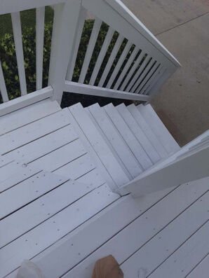 Deck Staining in Lilburn, GA (8)