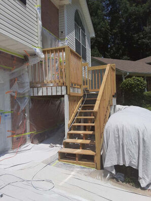 Deck Staining in Lilburn, GA (2)